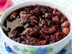 <b>红枣黑米粥的功效与作用 红枣黑米粥的做法</b>