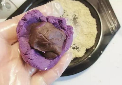 紫薯糯米饼怎么做好吃 紫薯糯米小饼的做法