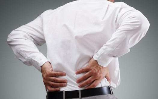 哪些病会引起腰痛 4种肾病会让你直不起腰
