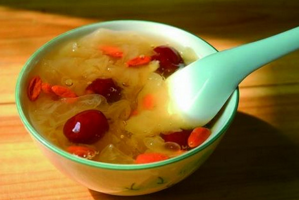 红枣怎样熬汤最营养 7款抗衰老红枣汤的做法