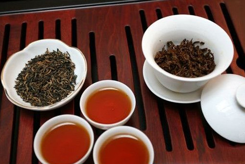 冬天喝红茶还是绿茶好 冬天喝红茶的好处