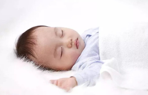 谨防宝宝得空调病 增加湿度补充水分是关键