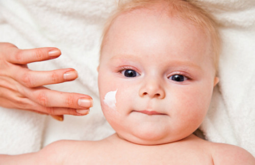导致宝宝湿疹的罪魁祸首 如何护理才能预防湿疹