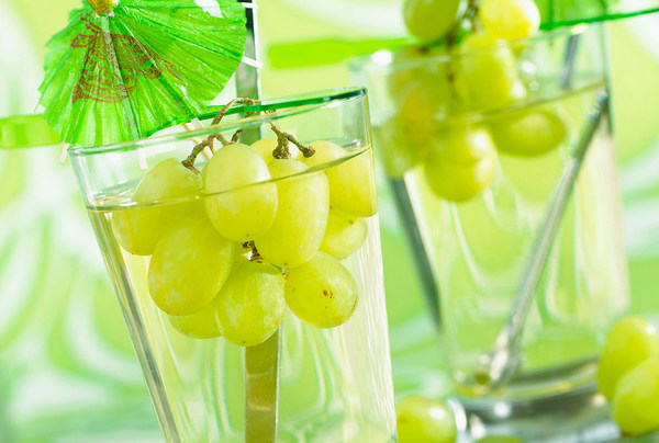葡萄汁的做法 葡萄和什么水果一起榨果汁好喝