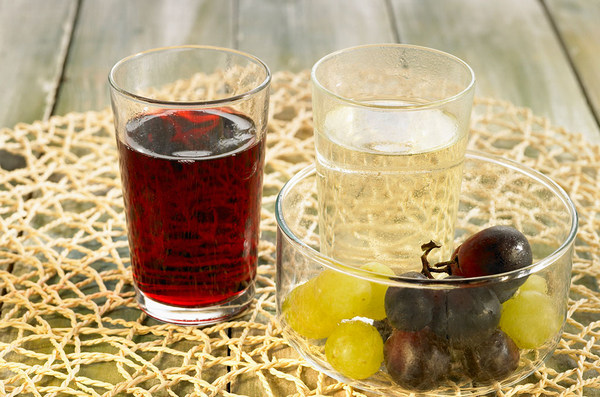 葡萄汁的做法 葡萄和什么水果一起榨果汁好喝