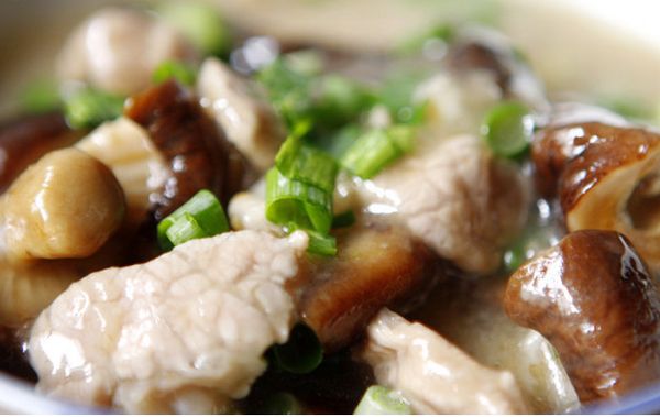 香菇炒肉的营养价值 香菇肉片的常见做法