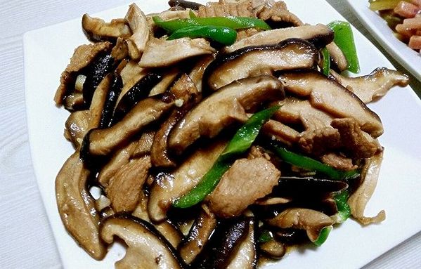 香菇炒肉的营养价值 香菇肉片的常见做法