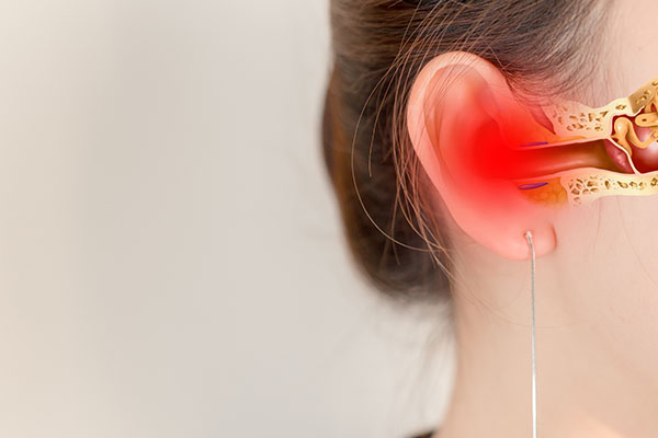 耳朵疼是怎么回事 耳朵痛是什么原因