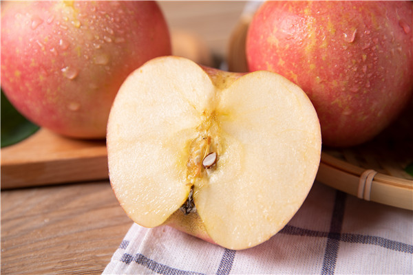 秋季肝脏养生适合吃的水果
