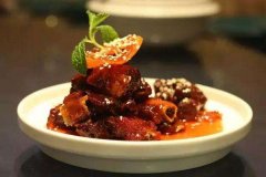 <b>椒盐排骨酥的做法 椒盐排骨酥怎么做好吃</b>