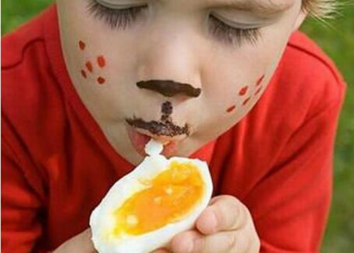 秋季孩子可以吃鸡蛋吗 秋季孩子吃鸡蛋的好处