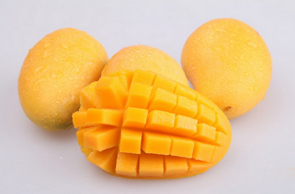 孩子冬天吃芒果好不好 孩子吃芒果要注意什么