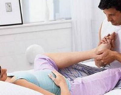 如何预防孕妇腿一阵阵抽筋