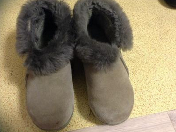 冬天如何买鞋子 冬天鞋子里放什么可以防臭