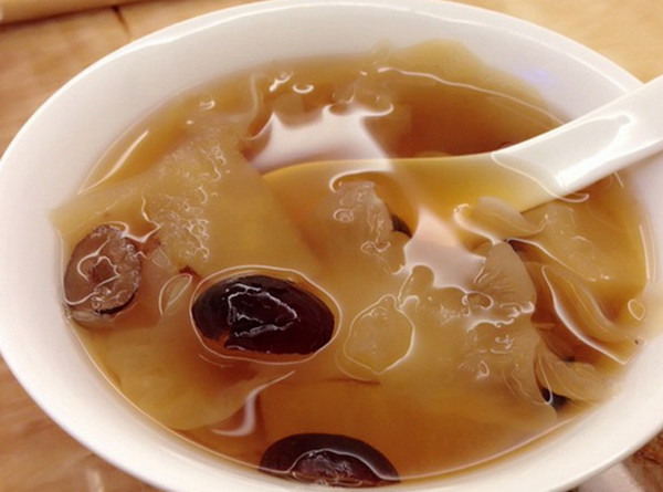 冬季银耳红枣汤好吗 冬季银耳红枣汤怎么做