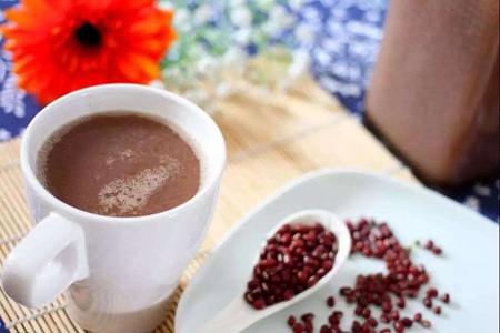 红豆薏米茶的五大功效，女生天天喝居然能减肥