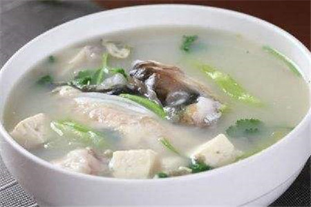 大厨教你美味鱼头豆腐汤的做法