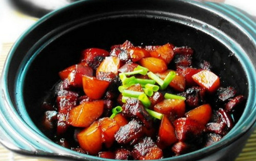 五花肉怎么做好吃 五花肉烧土豆怎么做