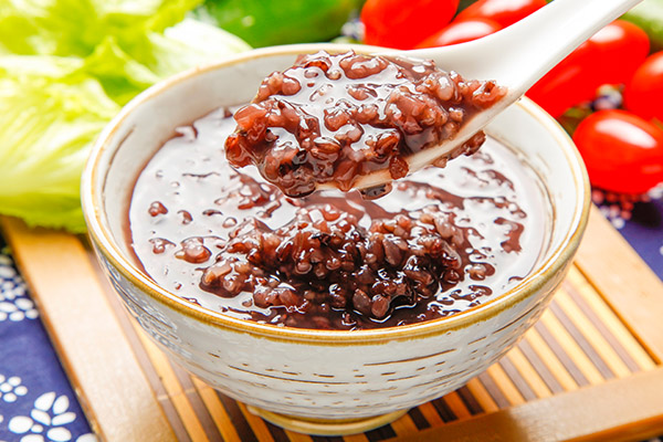 黑米粥的功效与作用 黑米粥对身体的好处