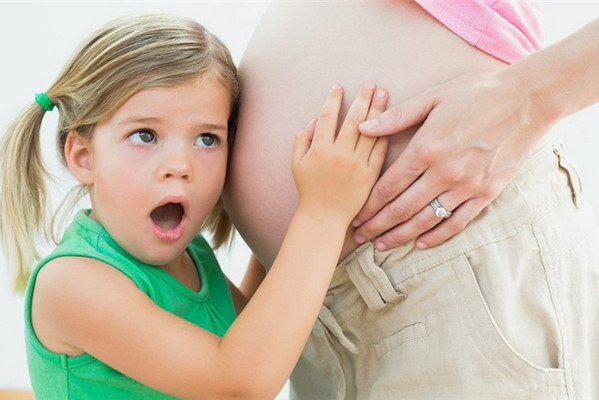 胎动和宫缩的区别 胎动和宫缩到底怎么辨别