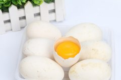 孕妇吃鹅蛋有什么好处 孕妇吃鹅蛋能去胎毒？