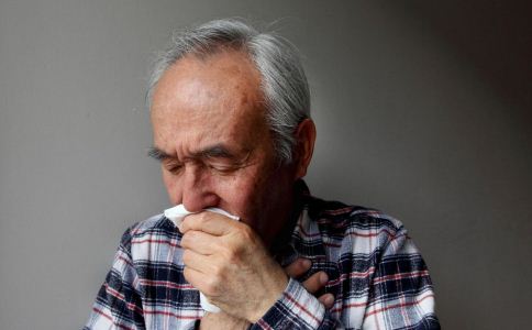 老人春季感冒怎么护理 如何预防老人感冒