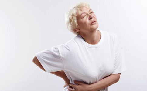 老年人腰痛如何护理 9招帮老人缓解腰痛