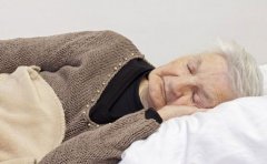 老人容易失眠原因及治疗方法