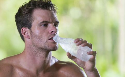 男人夏季怎么有效止汗？